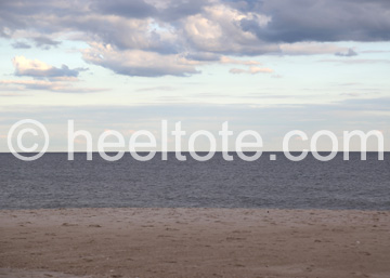 The                          sky, water, and Summer Sand horizon                           heeltote.com