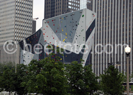 A climbing wall at Millennium Park  heeltote.com  heeltote.com