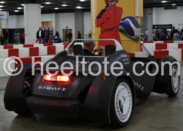 2015 Detroit Auto Show | 3-D Printed Car   heeltote.com