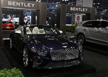 2022 New York International Auto Show at the Jacob Javitz Center | Bentley.  In Navy Blue  heeltote.com