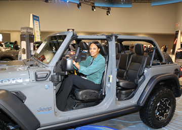 2022 New York International Auto Show at the Jacob Javitz Center | Jeep.  Jeep 4xe Side View  heeltote.com