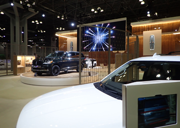 2022 New York International Auto Show at the Jacob Javitz Center | Lincoln.  Floor  heeltote.com